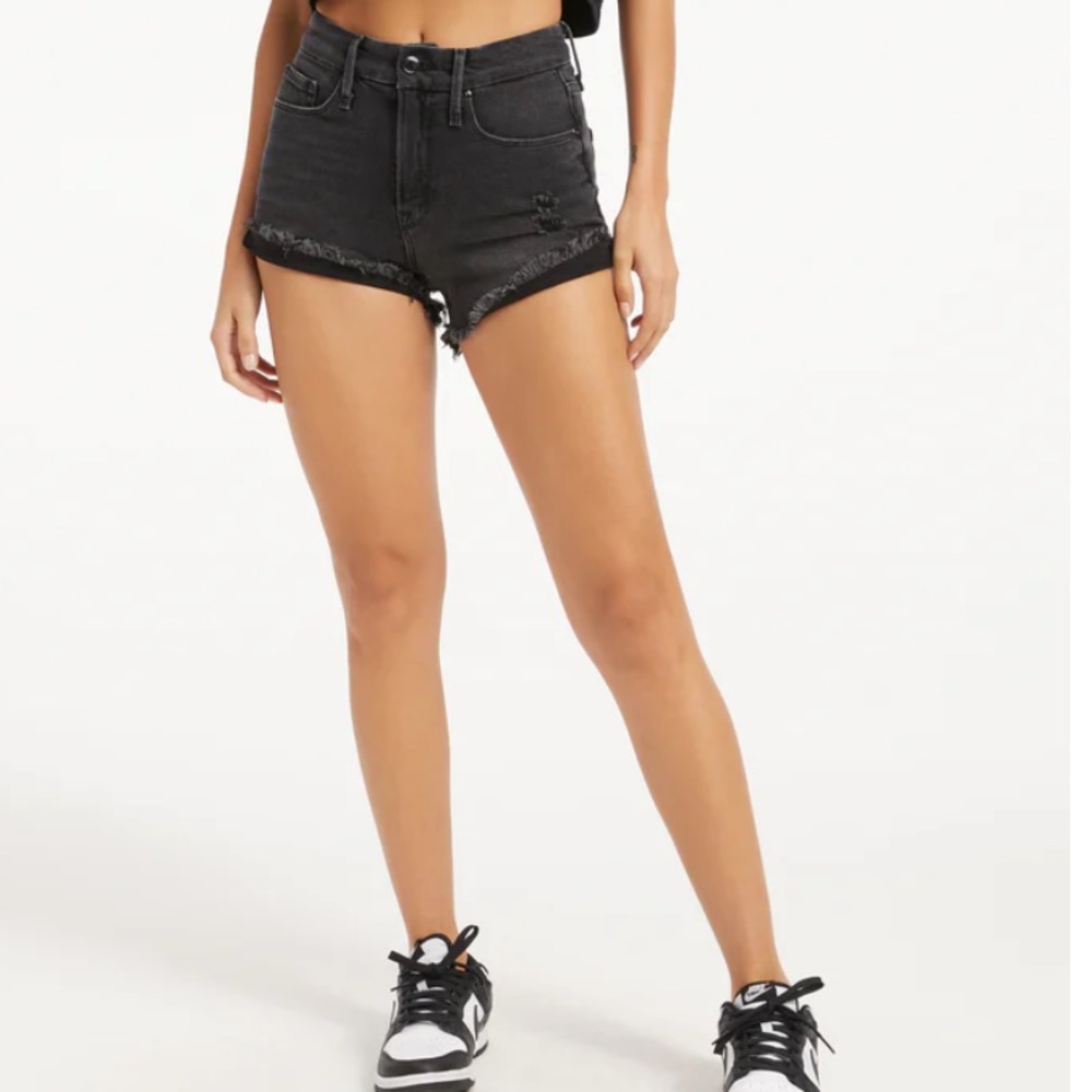 Good American Good Curve Black Super High Rise Denim Short Very Stretchy  14/32